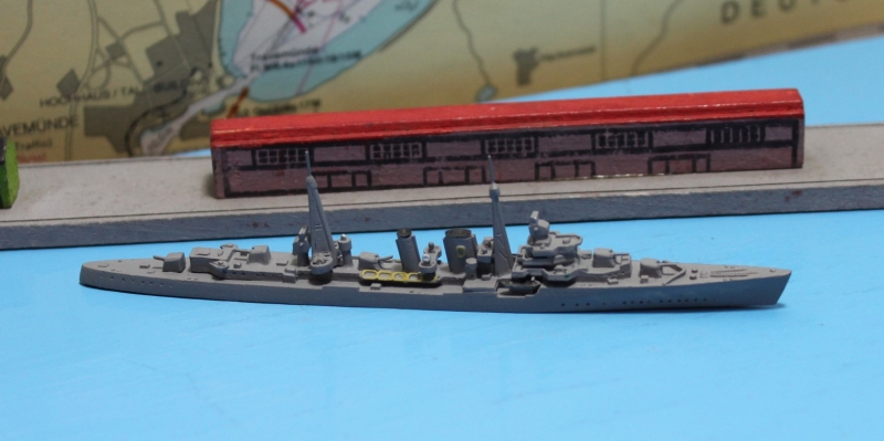 Kreuzer "Dehli" (1 St.) GB 1943 Delphin D 89